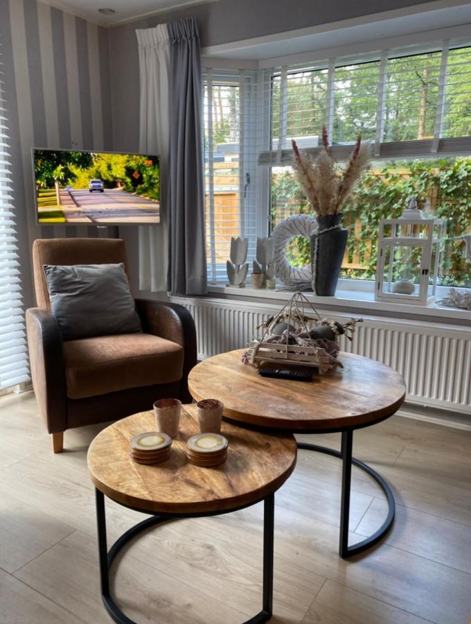 Luxe Chalet Met Prachtig Terras Op De Veluwe , Veel Privacy Hoenderloo Exterior foto